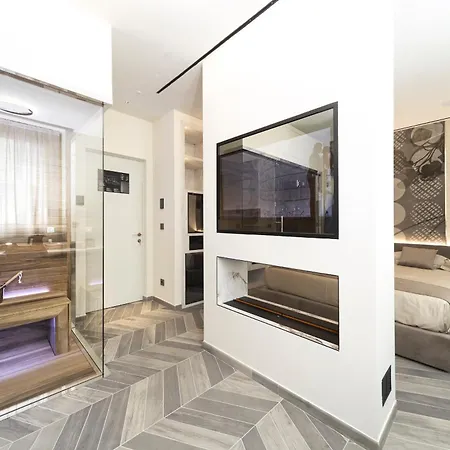 Tritone Luxury Suites Piazza del Popolo-2